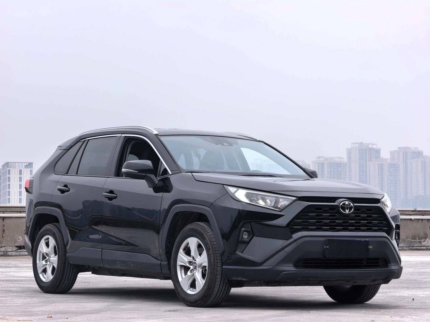 2023 Toyota RAV4 2.0L CVT FWD Urban Edition缩略图